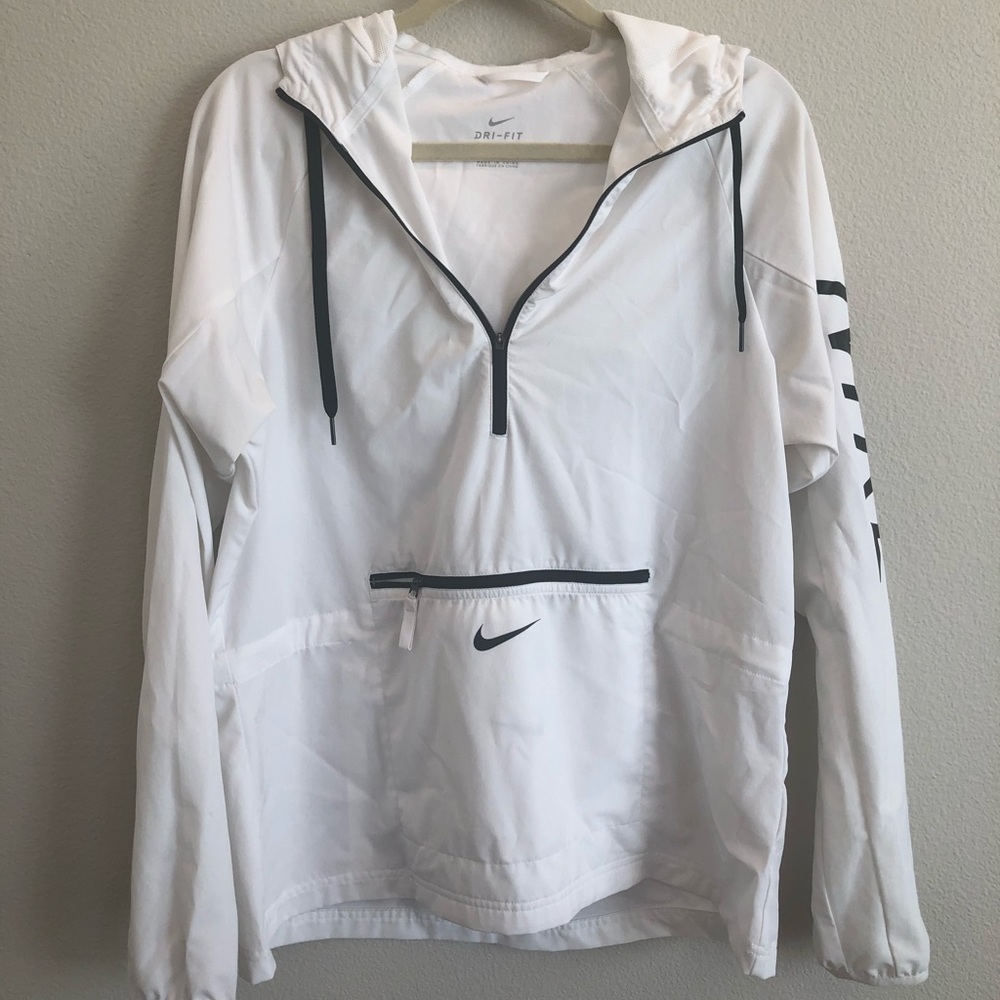 Nike Women’s Windbreaker Pullover